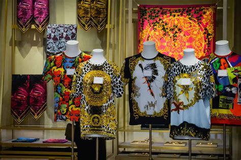 why are versace shirts so expensive|is Versace still in business.